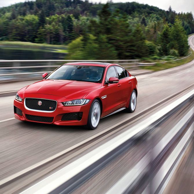 Jaguar XE Exterior | Peter Vardy Aberdeen