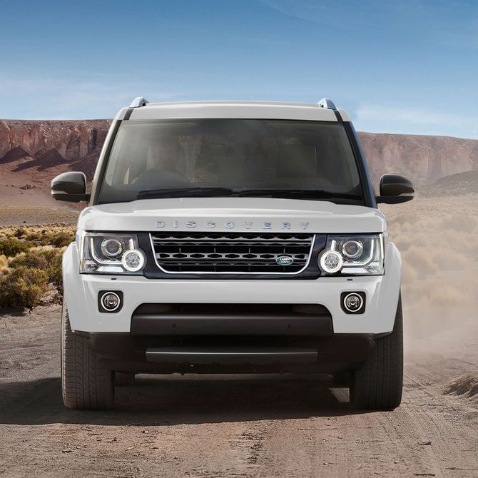 Land Rover Discovery Exterior | Peter Vardy Aberdeen